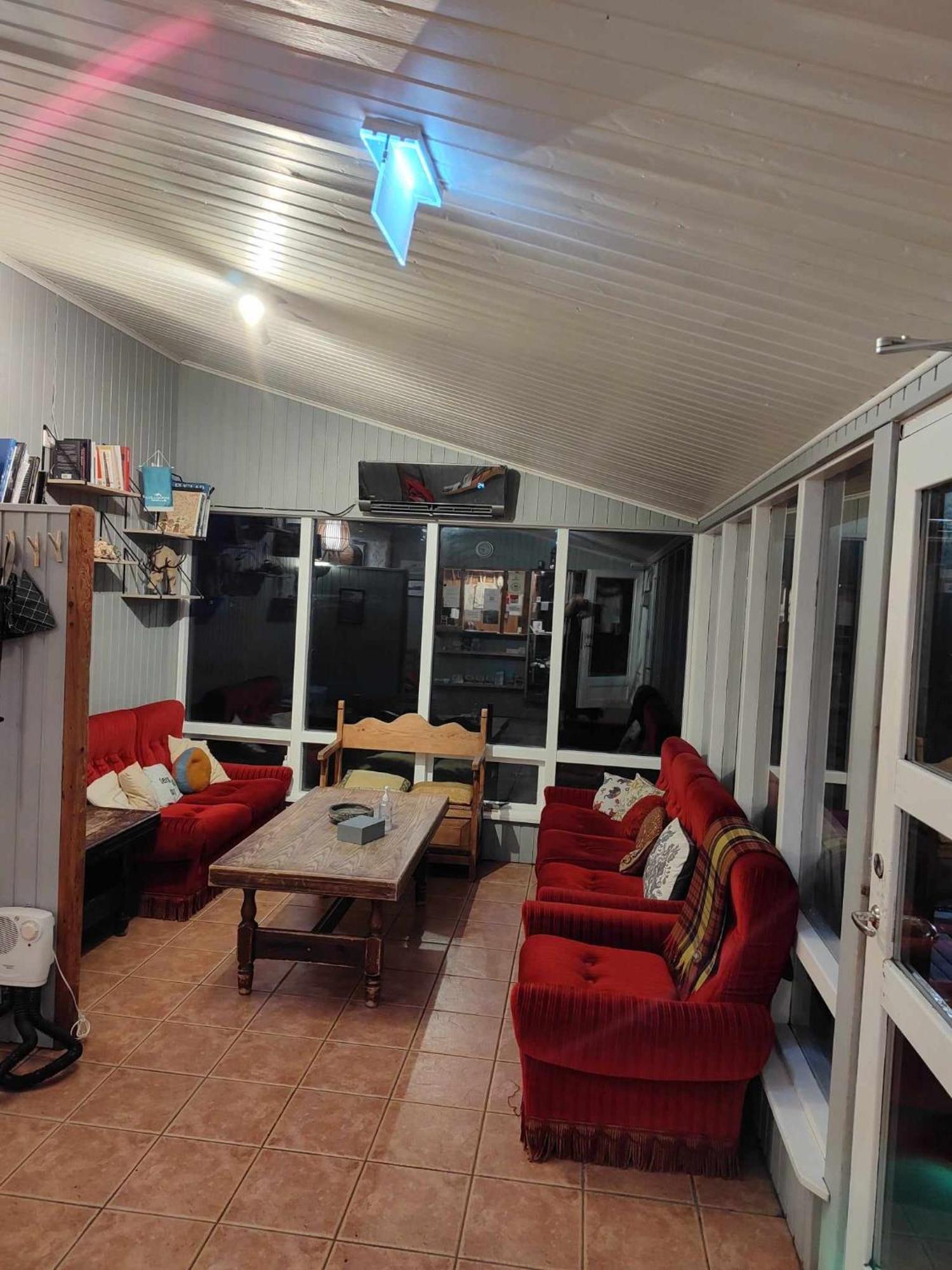 Vik Hostel Экстерьер фото